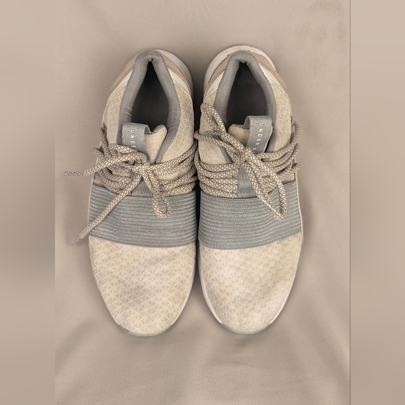 Under Armour size 8.5 ladies tennis shoes tan gray - Picture 4 of 9